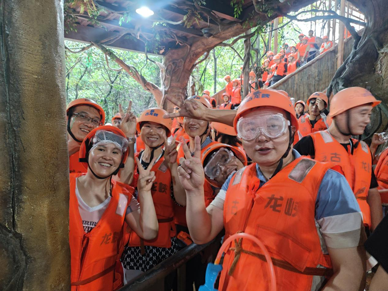 豪歐清遠(yuǎn)團(tuán)建，暢享激情之旅